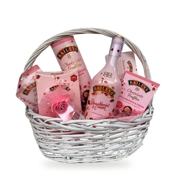 Ягоди и сметана – кошница с Baileys Strawberries & Cream и трюфели