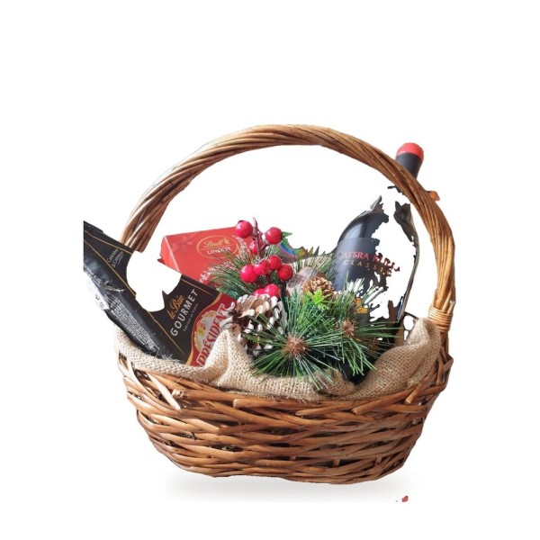 Коледна гора – кошница с Castra Rubra, сирене Бри и Lindor