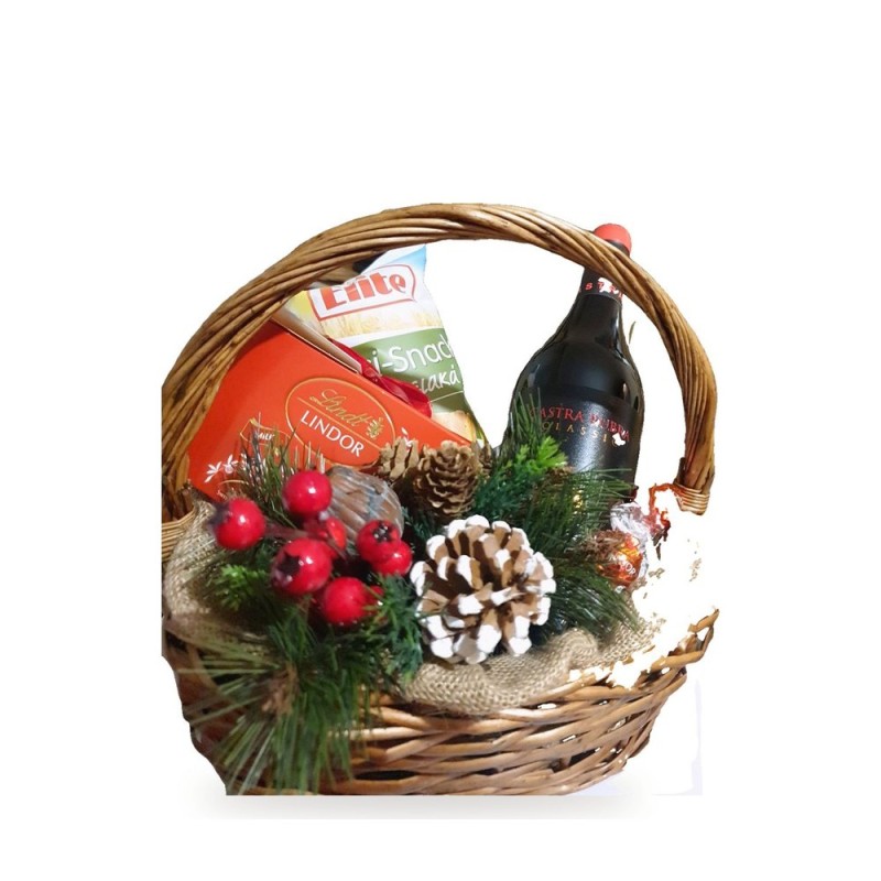 Christmas Forest – basket with Castra Rubra, Brie and Lindor