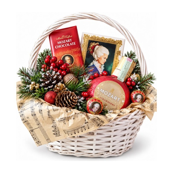 Коледна симфония – кошница с ликьор Mozart с ягода и шоколади Mozart
