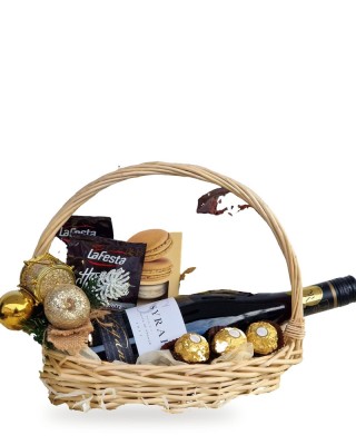 Златни празници – кошница със Syrah, макарони и Ferrero Rocher