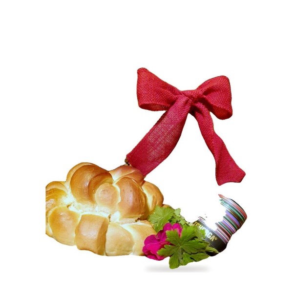 Питка и вино – кошница с домашна питка, вино „Черга“ и здравец
