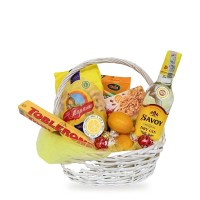 When Life Gives You Lemons – кошница с джин Savoy, лимони и Toblerone