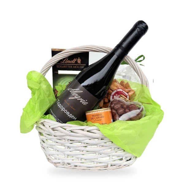 Alegria – basket with red wine, duck terrine and mint Lindt