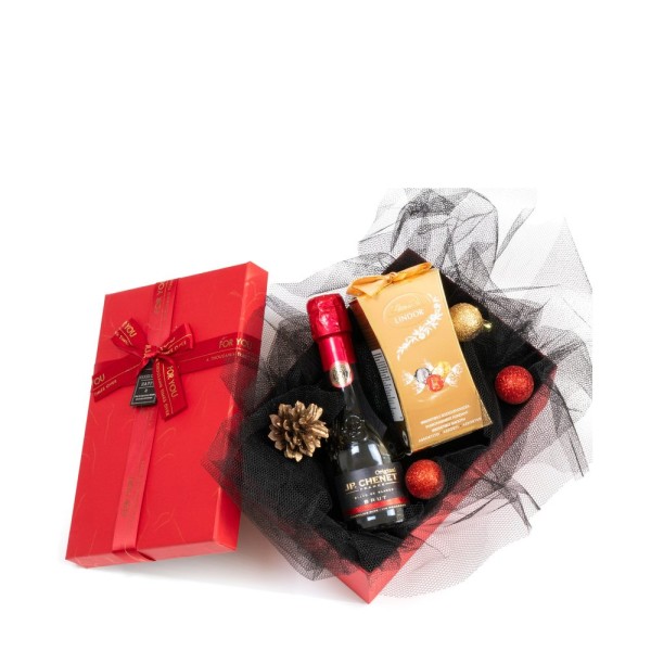 Мини празник – кутия с пенливо вино и Lindor