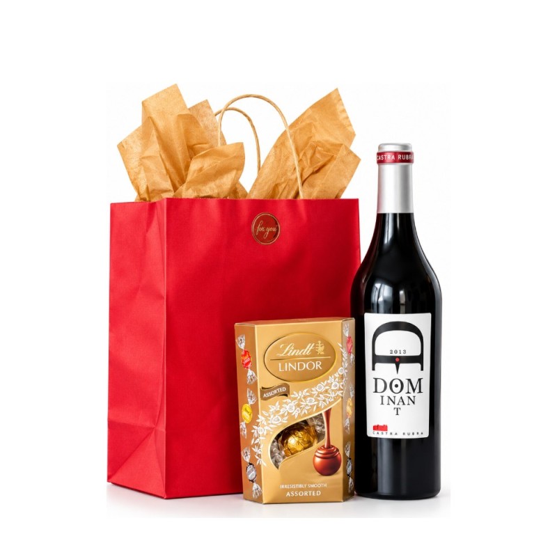 Gift bag with Castra Rubra Dominant wine and Lindor