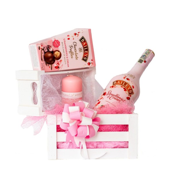 Ягоди и сметана – щайга с Baileys Strawberries & Cream