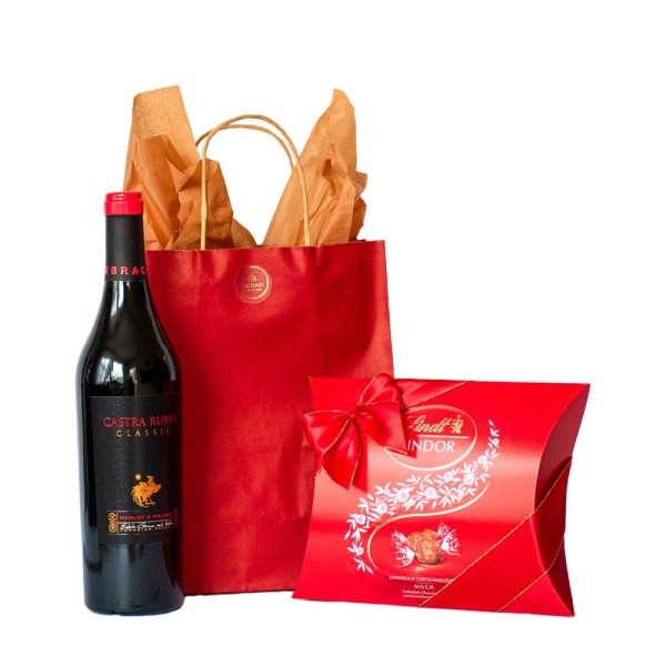 Кастра Рубра – вино и Lindor в торбичка