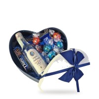 Greek Love – blue heart box with Plomari ouzo and chocolate