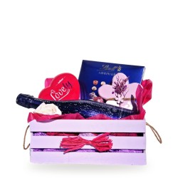Lovely – lilac crate with Taittinger Nocturne champagne and Lindt pralines