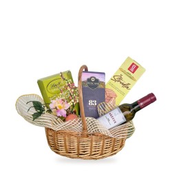 Spring Garden – basket with Mezzek wine, Lindor and dark chocolate